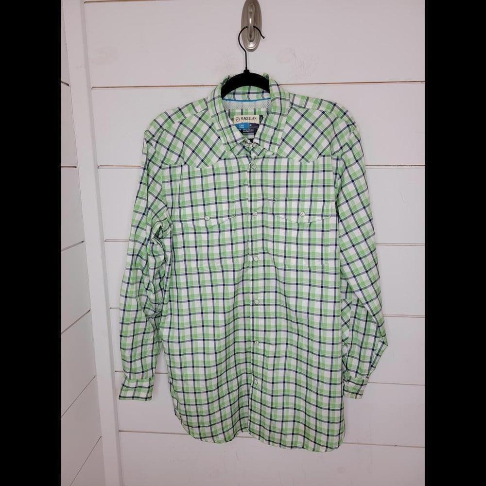 Magellan small green white & blue plaid snap button down. Fish gear